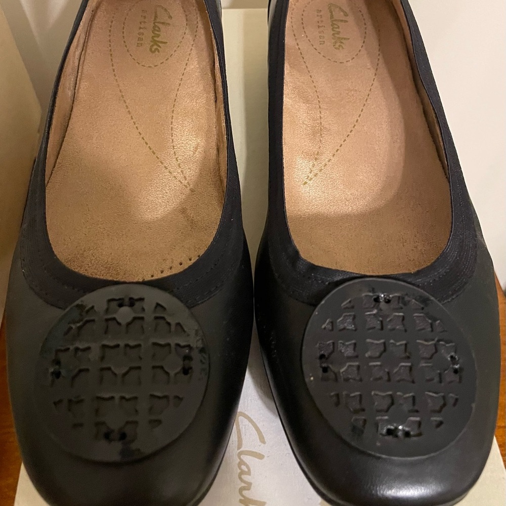 Clark’s Candra Blush Black Leather Flat